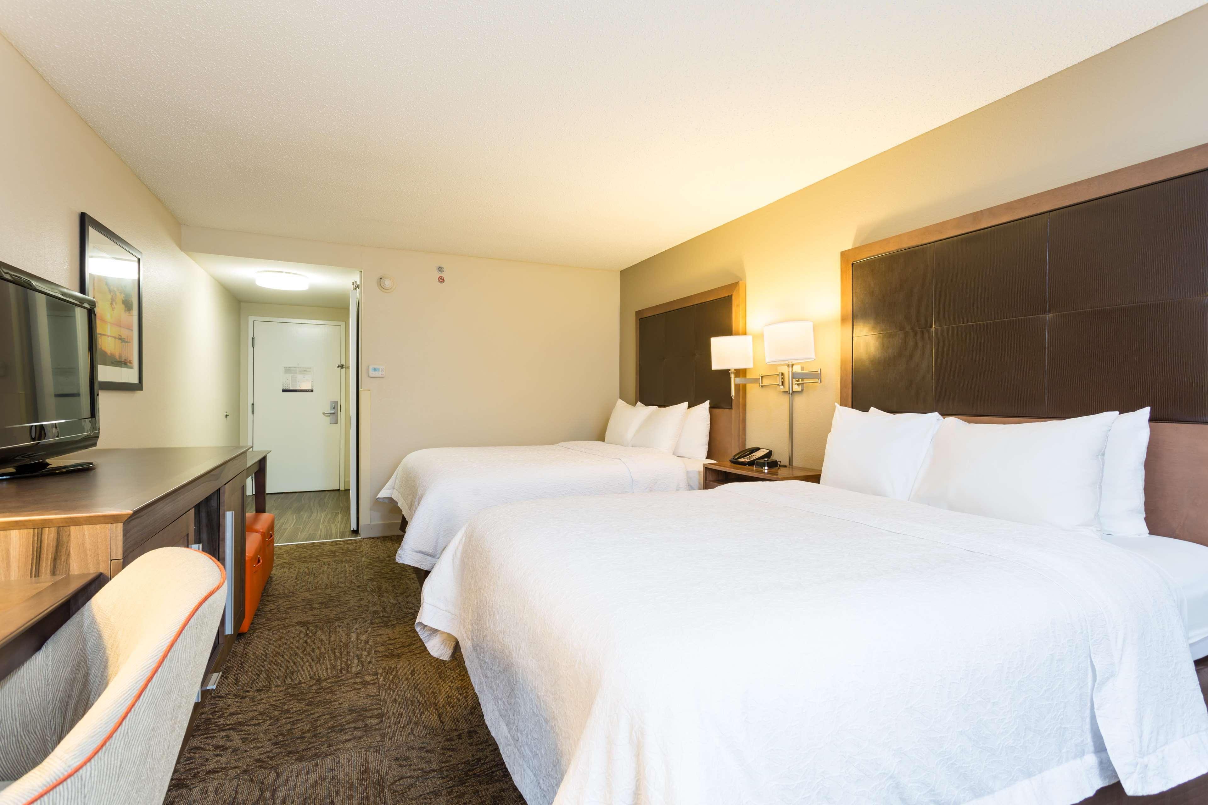 Hampton Inn Havelock Bagian luar foto