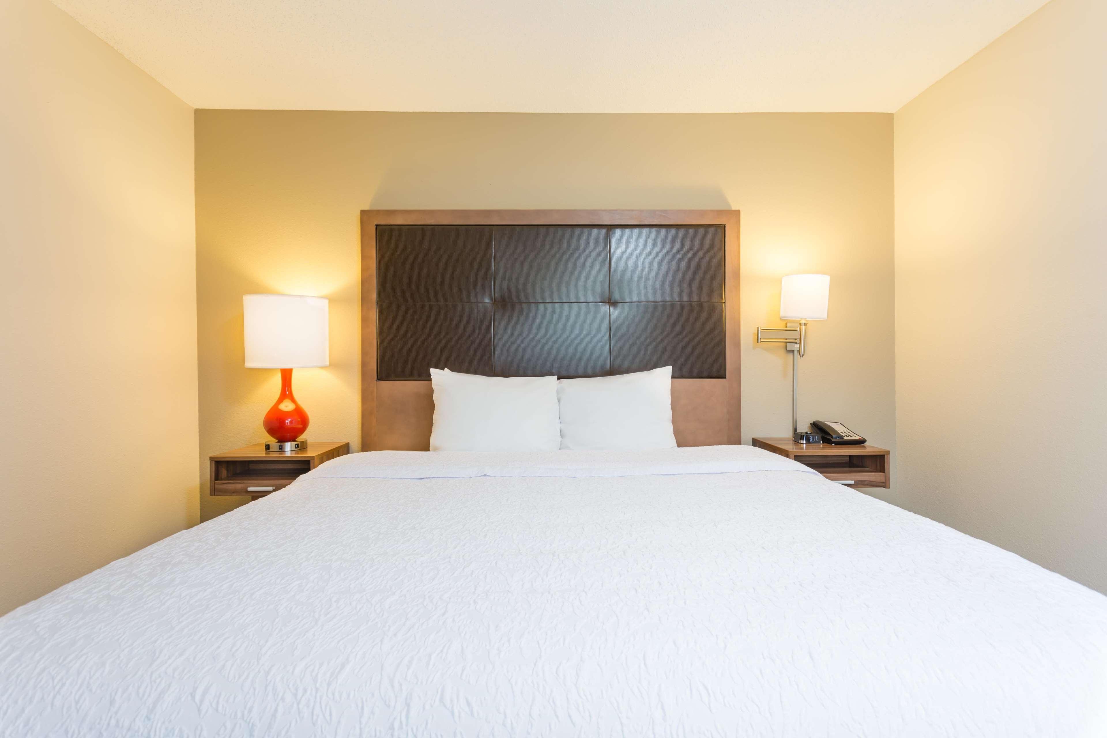 Hampton Inn Havelock Bagian luar foto