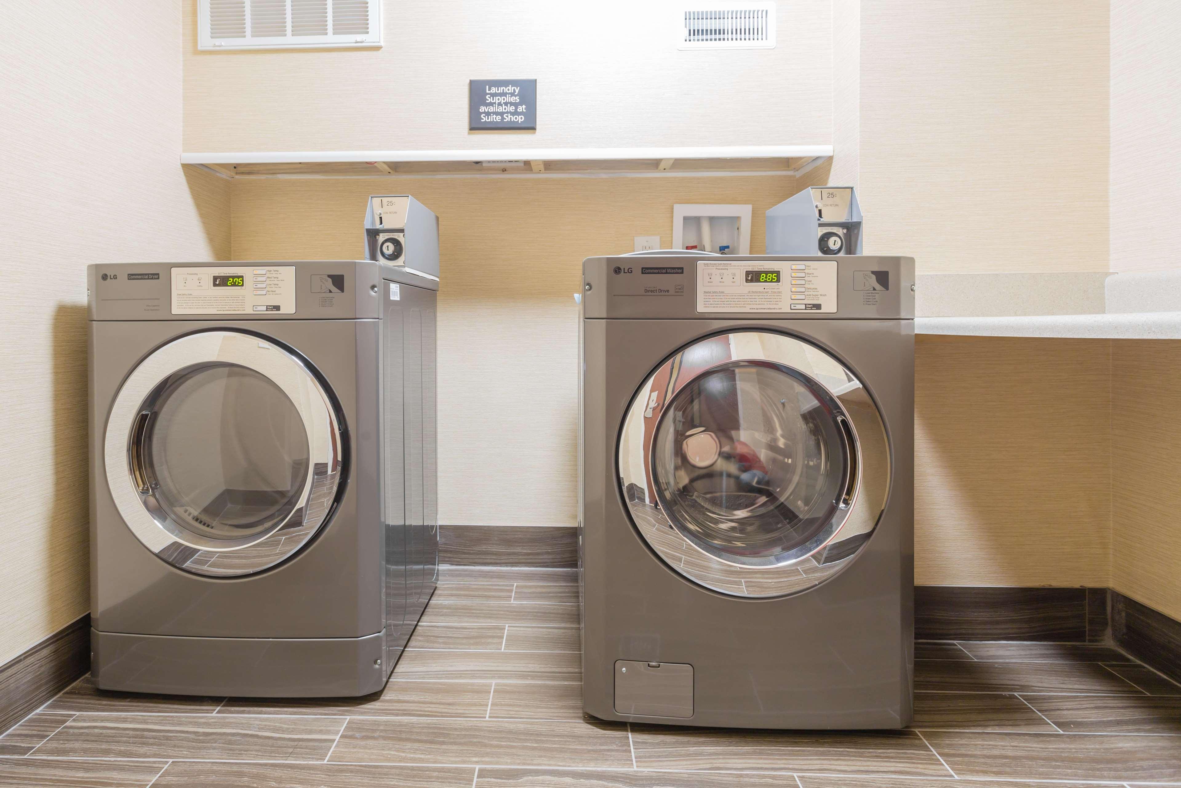 Hampton Inn Havelock Bagian luar foto