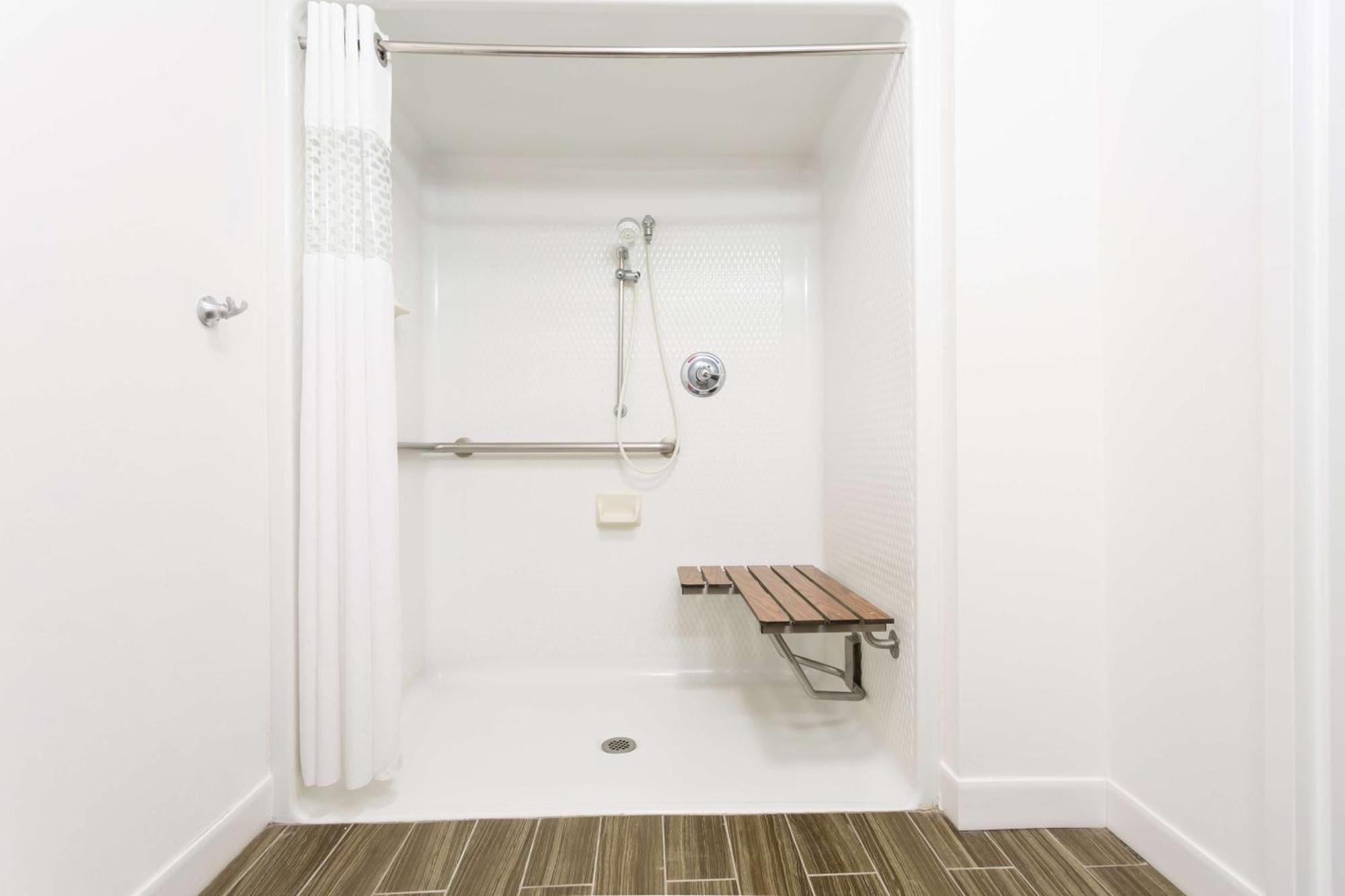 Hampton Inn Havelock Bagian luar foto