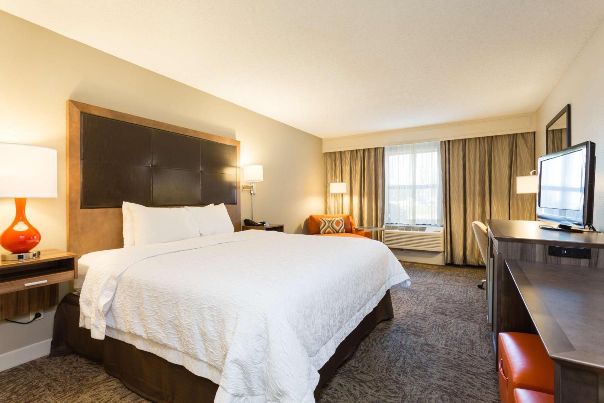 Hampton Inn Havelock Bagian luar foto